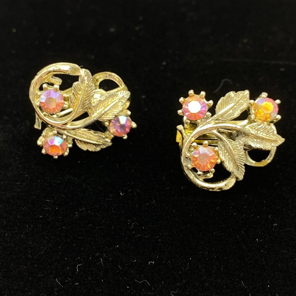 VTG silver tone leaf & pink rhinestone‎ clip on earrings unsigned October